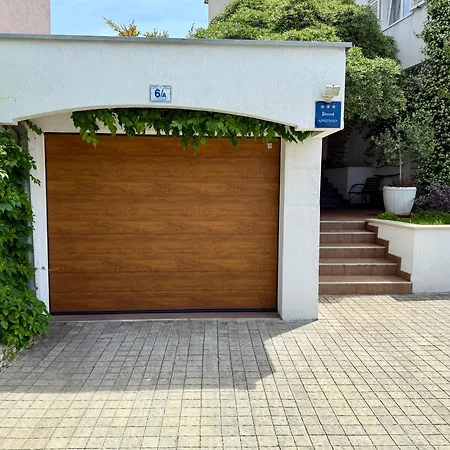 Siruoco By Privileggio Apartman *